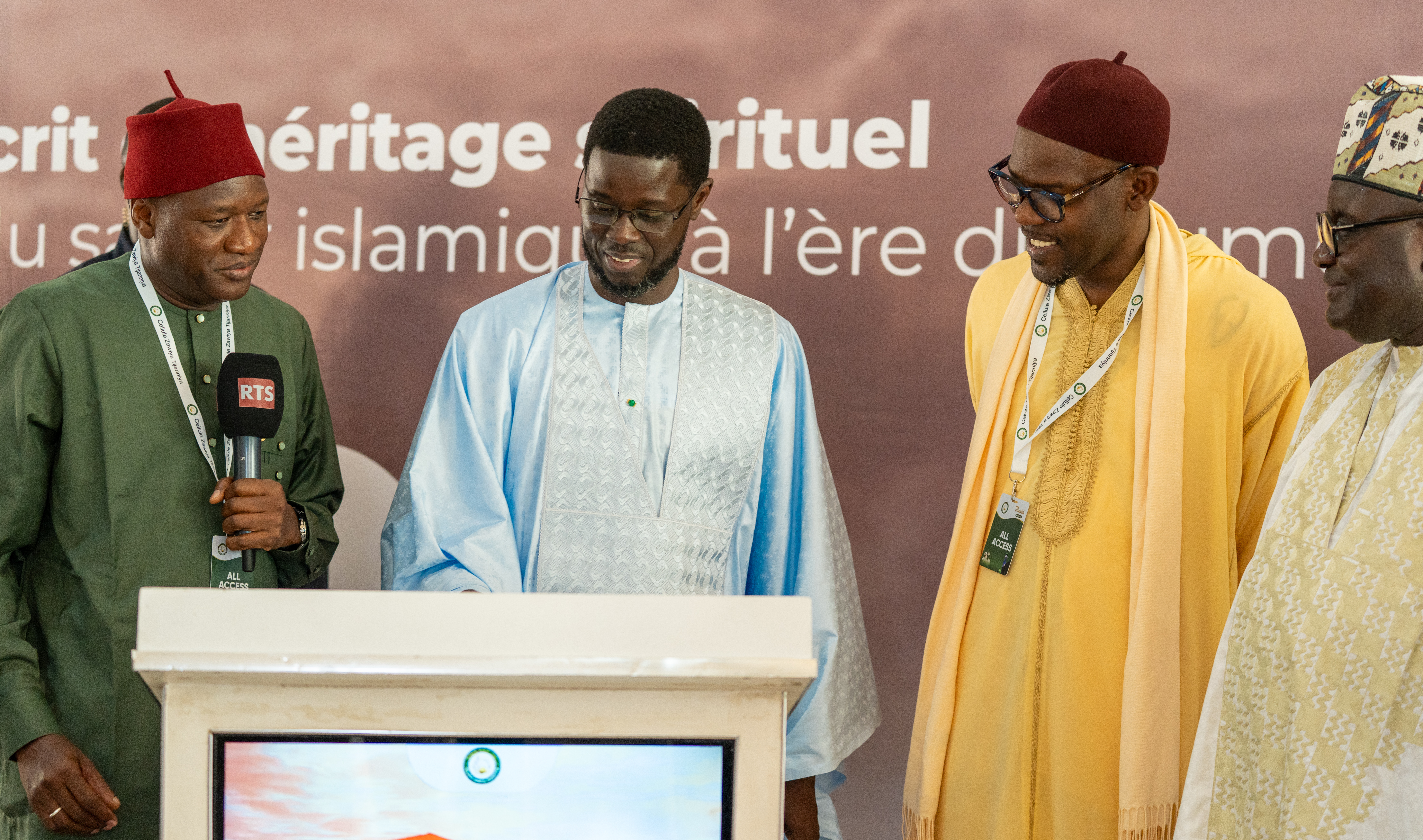 VISITE DU PRÉSIDENT DE LA RÉPUBLIQUE DU SÉNÉGAL À TIVAOUANE